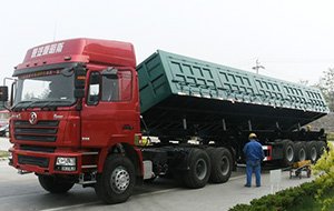 The Shacman heavy tractor is ready to start at the Chinese factory.
